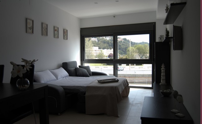 cuina-menjador-cala-jovera-sofa-llit-obert